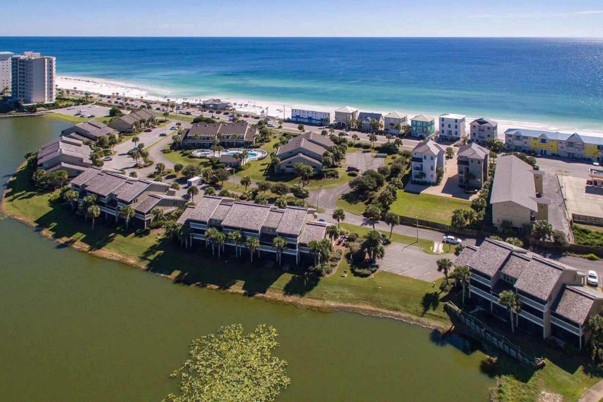 Seascape Lakefront Villas Destin Oda fotoğraf