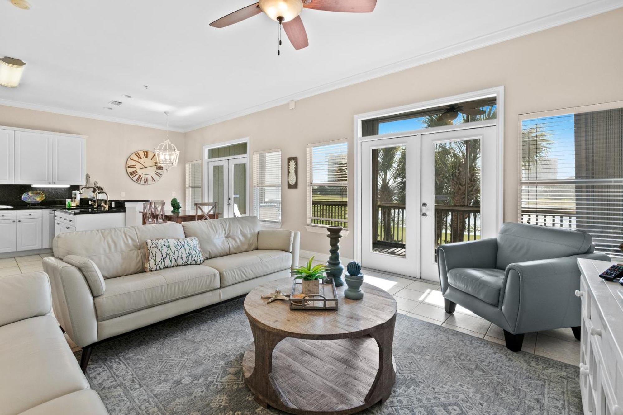 Seascape Lakefront Villas Destin Oda fotoğraf